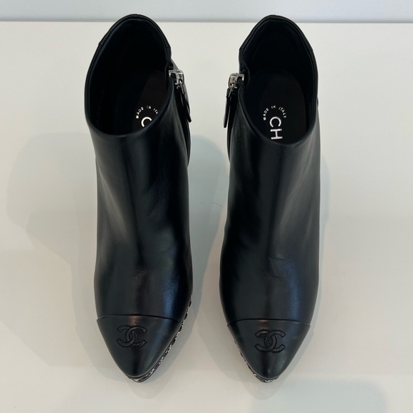 CHANEL BLACK LEATHER PLATFORM SILVER HARDWARE BOOTS SIZE IT 38.5 / US 8.5 - Picture 8 of 16